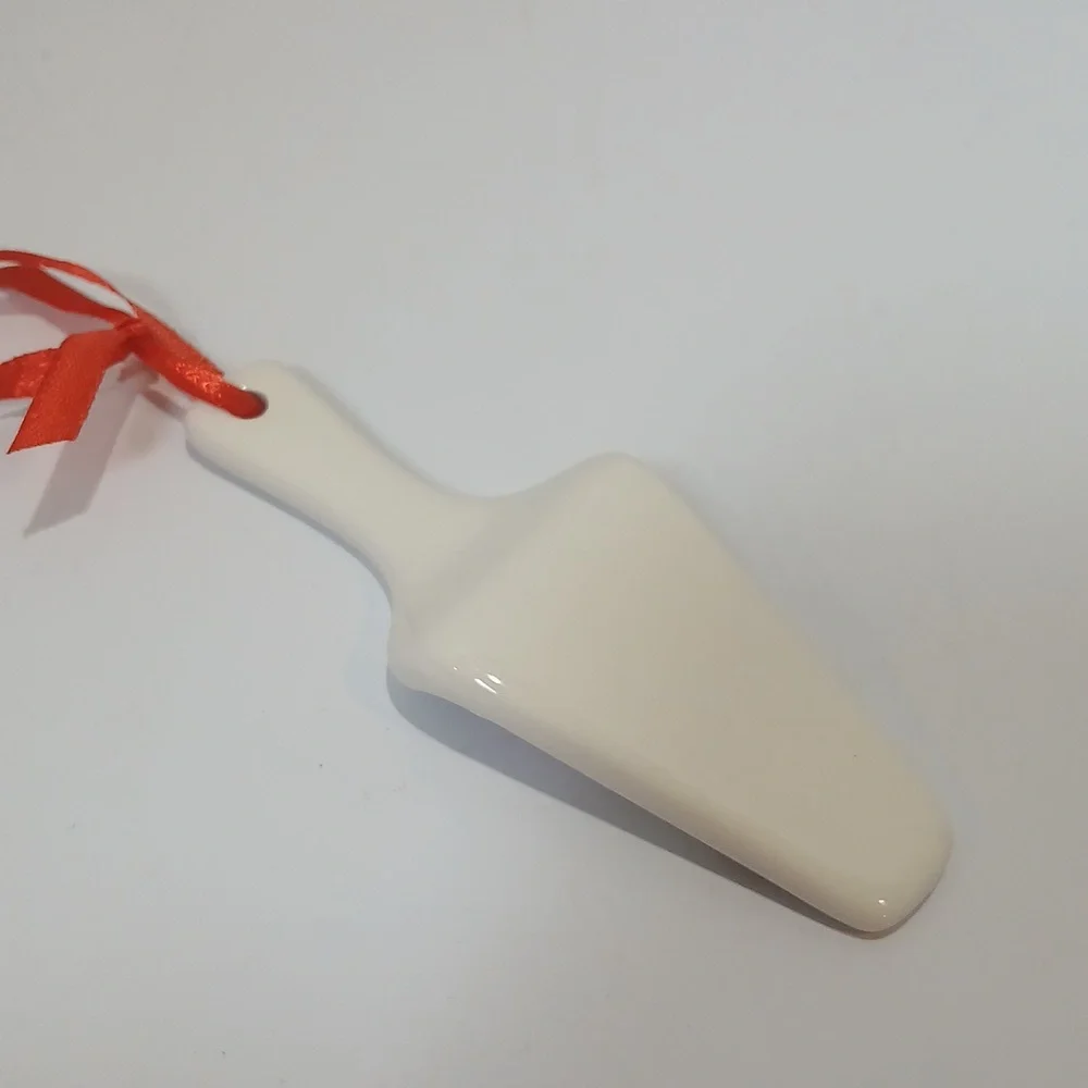 The Pioneer Woman Ceramic Christmas Ornament- Pie Spatula - Picture 4 of 7